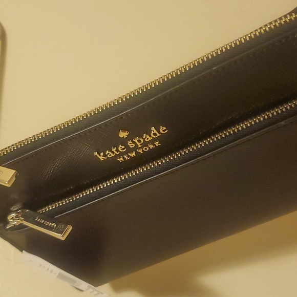 Kate Spade Large Wristlet - Picture 2 of 4